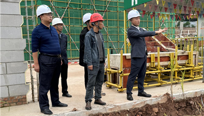 向誠、石鎮(zhèn)槐暗訪工程項(xiàng)目建設(shè)和企業(yè)運(yùn)營管理工作
