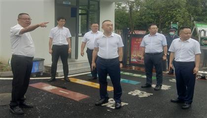遂寧興業(yè)集團(tuán)召開“問題大排查、作風(fēng)大整治、工作大提升”專項(xiàng)行動(dòng)現(xiàn)場(chǎng)推進(jìn)會(huì)